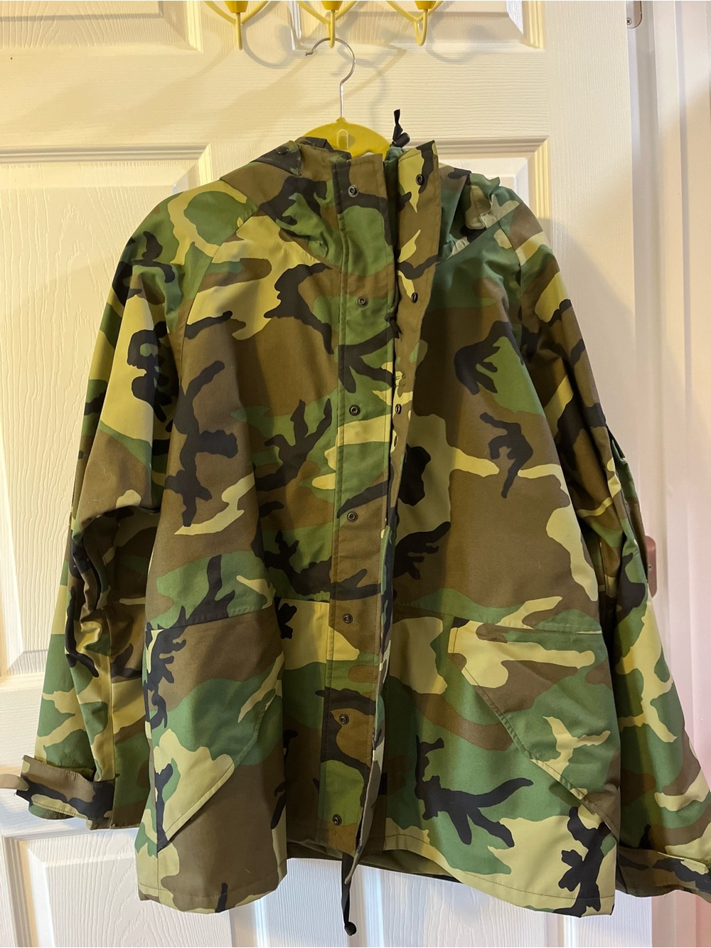 Alpha Industries Olive Green Camouflage Parka Label Detail